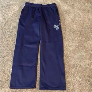 Youth Boys Under Armour sweatpants. Navy blue. Yah